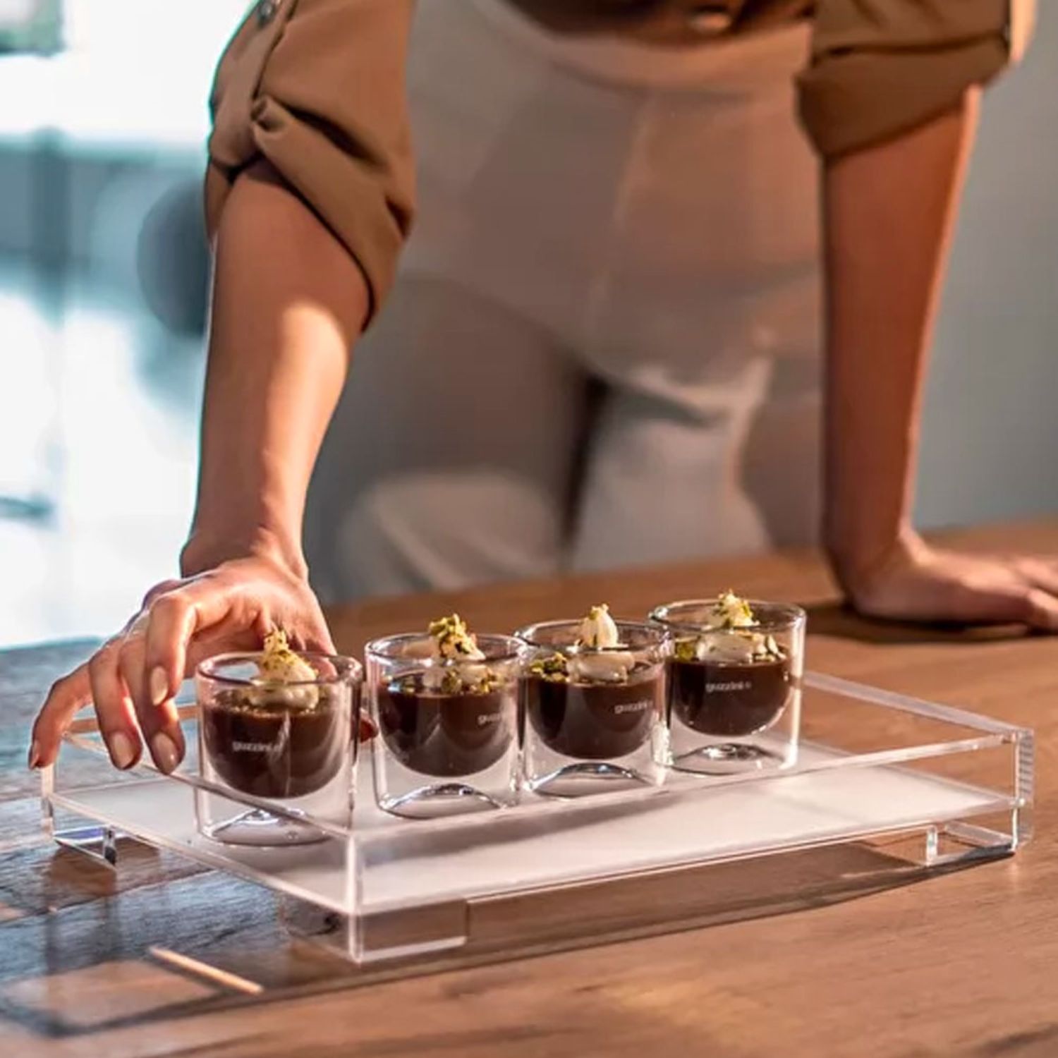 BANDEJA ICONS TRANSPARENTE GUZZINI, 32 CMS