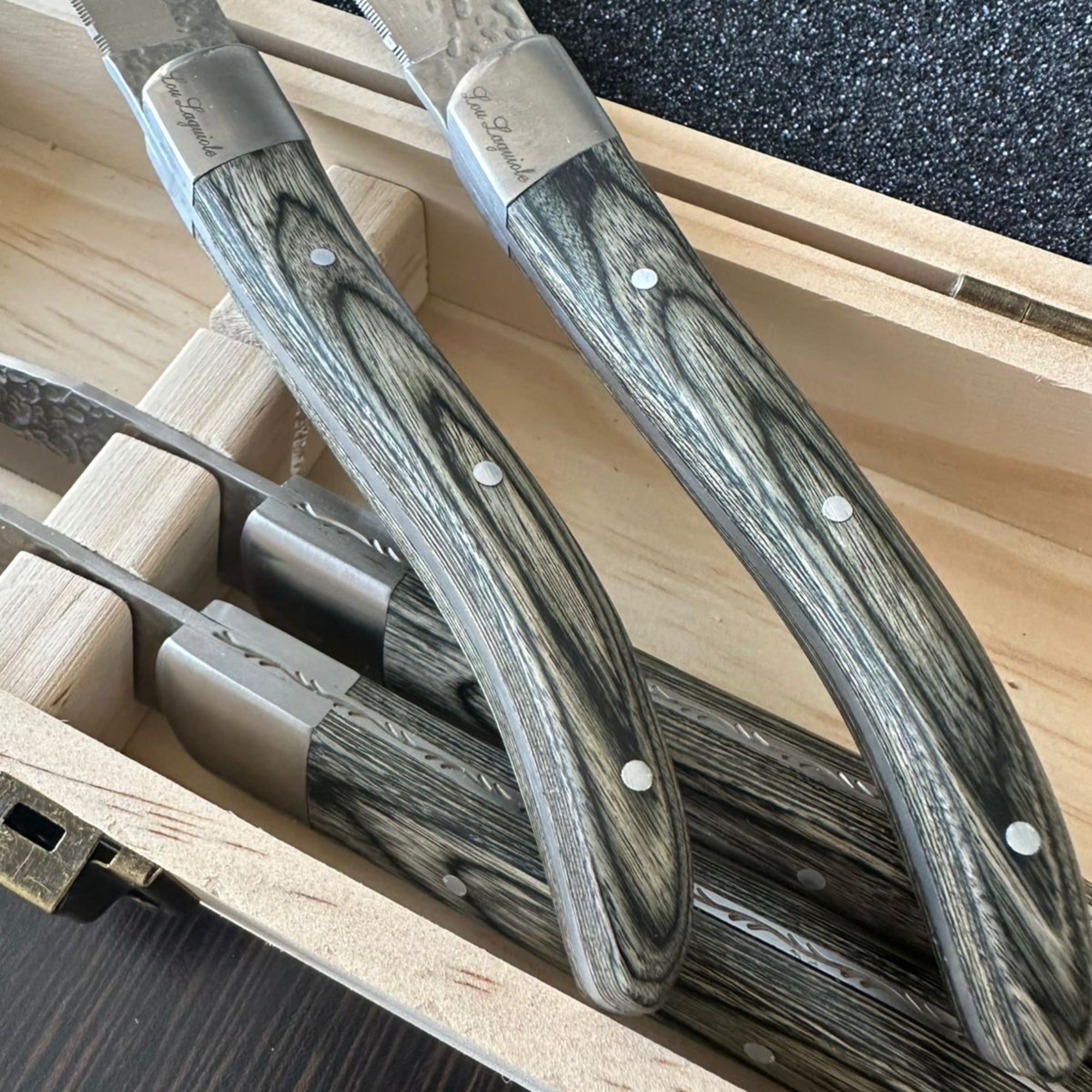 SET 4 CUCHILLOS CARNE LOUIS NOYER LOU LAGUIOLE, CAJA MADERA