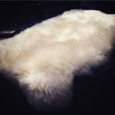 Alfombra piel de oveja, color hueso, 100x65 cm