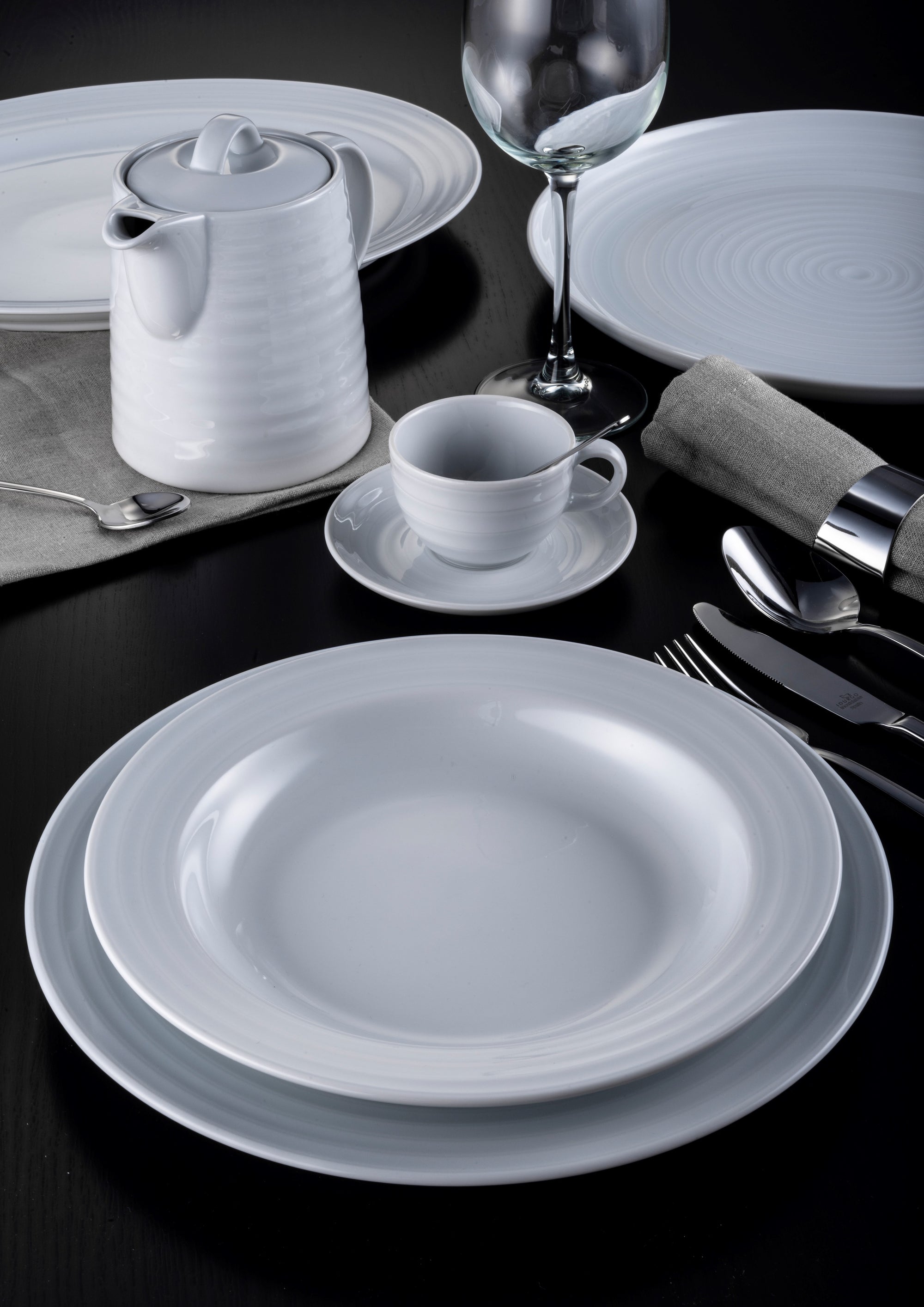 IDURGO JGO PORCELANA PRAGA 51 PIEZAS (6966414311458)